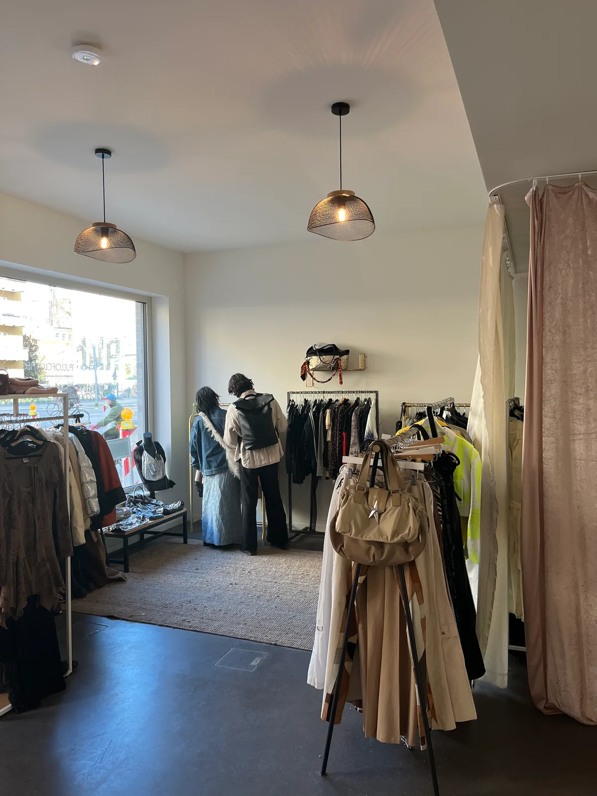 Unique Vintage Store for Events in Kreuzberg, 40 sqm, pop up store in Berlin, second interior view