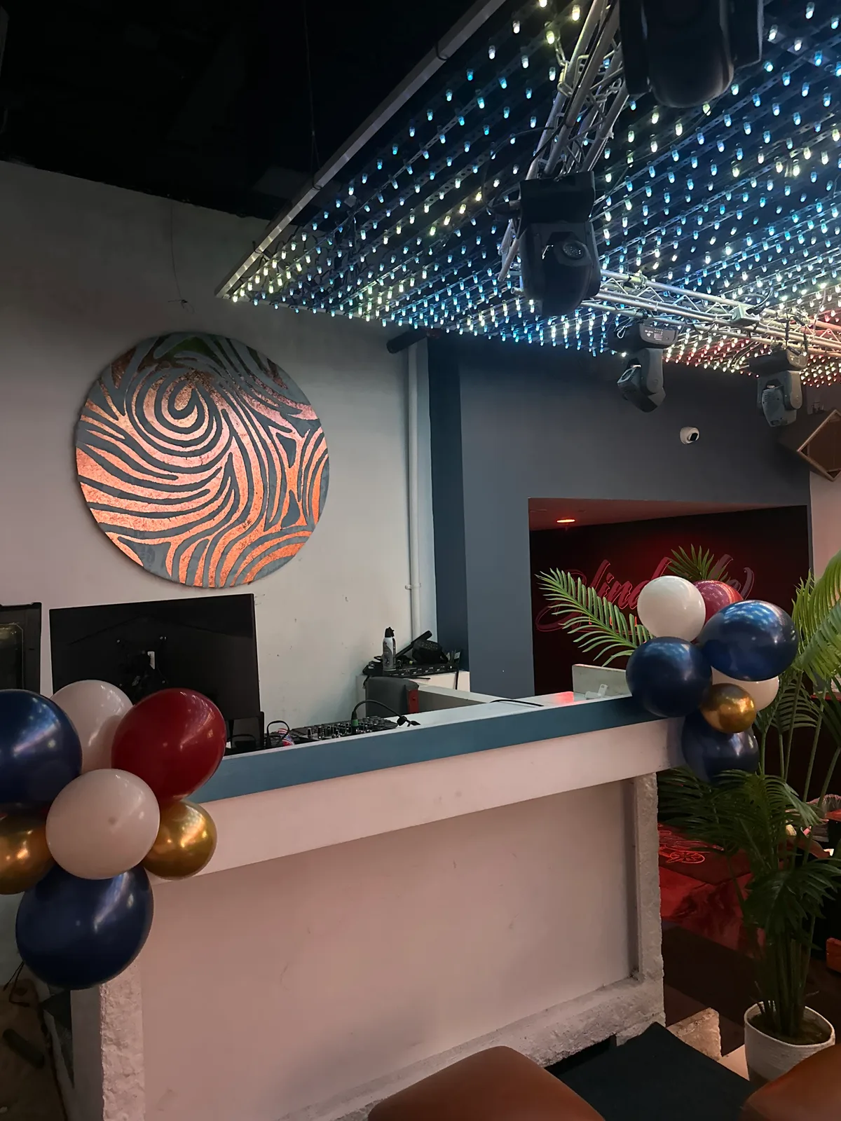 Upscale Cocktail Lounge for Events on East 6th Street, 139 sqm, private event, pop-up rental in Austin, second interior view
