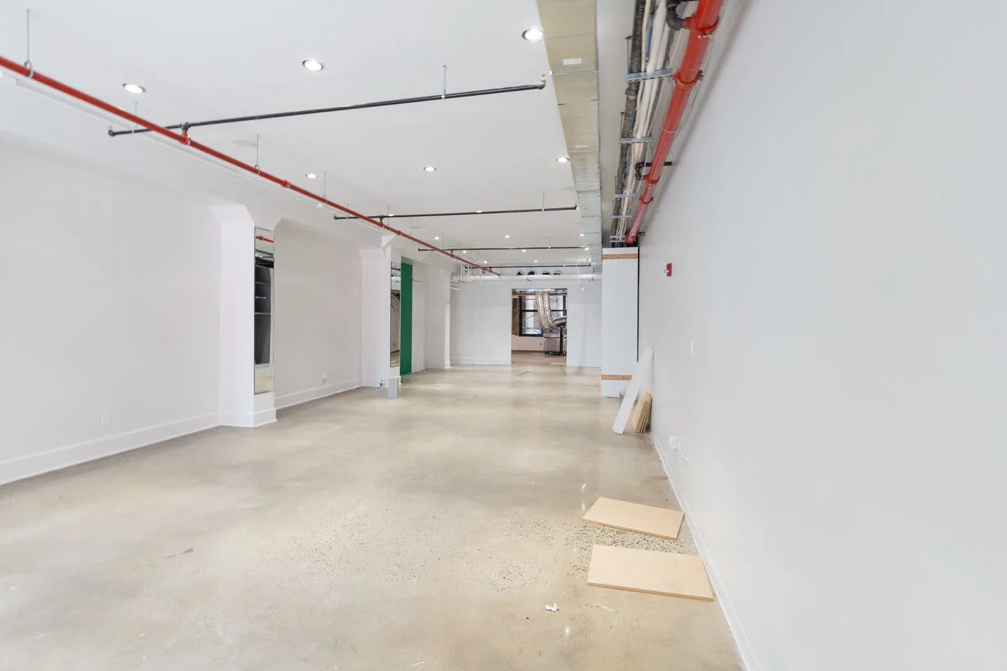Vast Chelsea Retail Boutique at 433 West 14th Street — 3