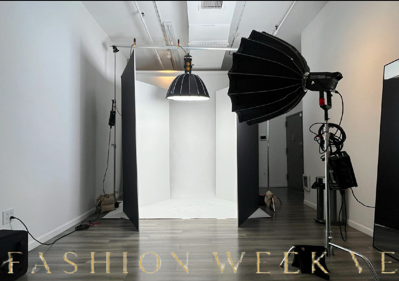 Versatile 1,000 sq. ft. Photography Studio for Lease, 47 sqm, photo shoot, pop-up rental in New York