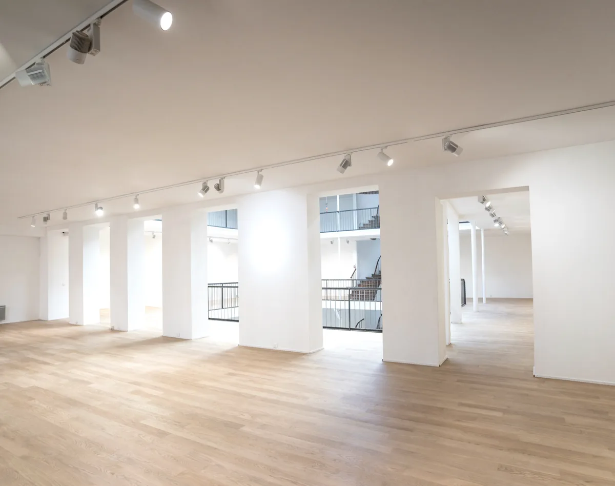 Versatile 1,200 m² Space with Atrium Features, showroom presentation, pop-up rental in Paris, third interior view