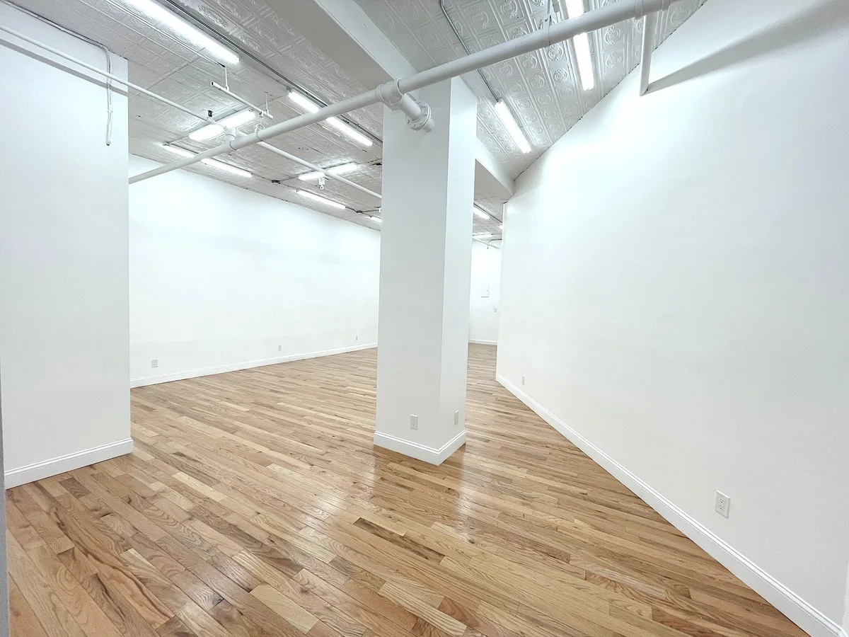 Versatile 1,200 Sq Ft Gallery Space with Office, 112 sqm, art exhibition, pop-up rental in New York, third interior view