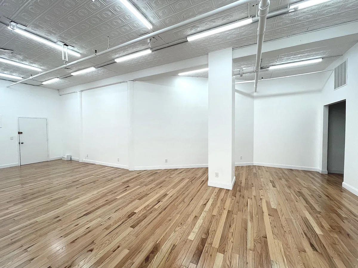 Versatile 1,200 Sq Ft Gallery Space with Office, 112 sqm, art exhibition, pop-up rental in New York, additional interior view