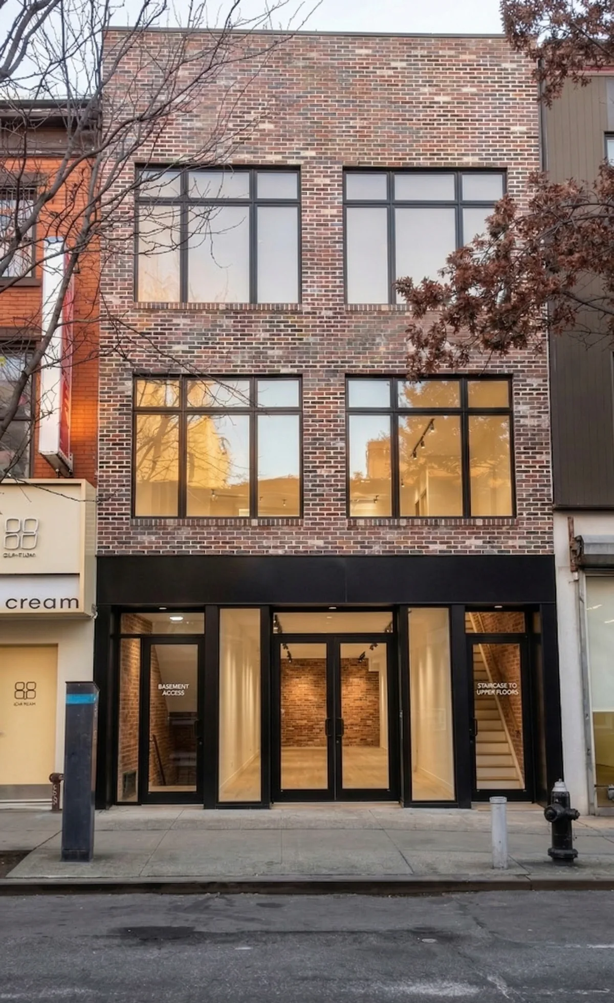 Versatile 1,400 sq ft Ground-Floor Storefront in Chinatown, 130 sqm, brand activation, pop-up rental in New York