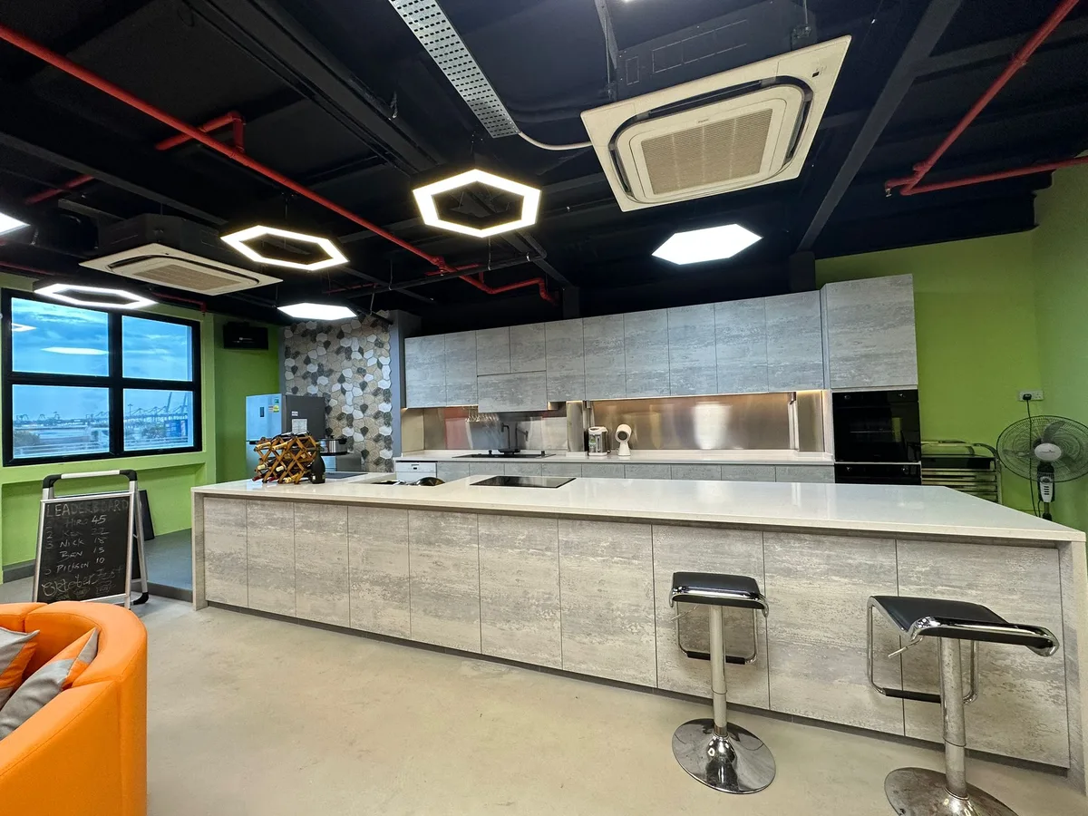 Versatile 1,851 Sq Ft Multi-Purpose Social Space, 172 sqm, corporate event, pop-up rental in Singapore, interior view