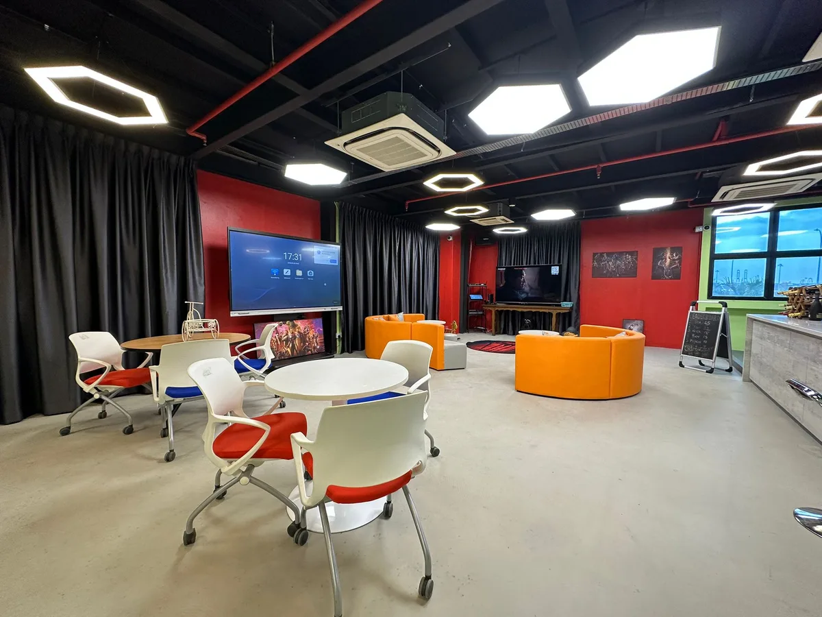 Versatile 1,851 Sq Ft Multi-Purpose Social Space, 172 sqm, corporate event, pop-up rental in Singapore, third interior view