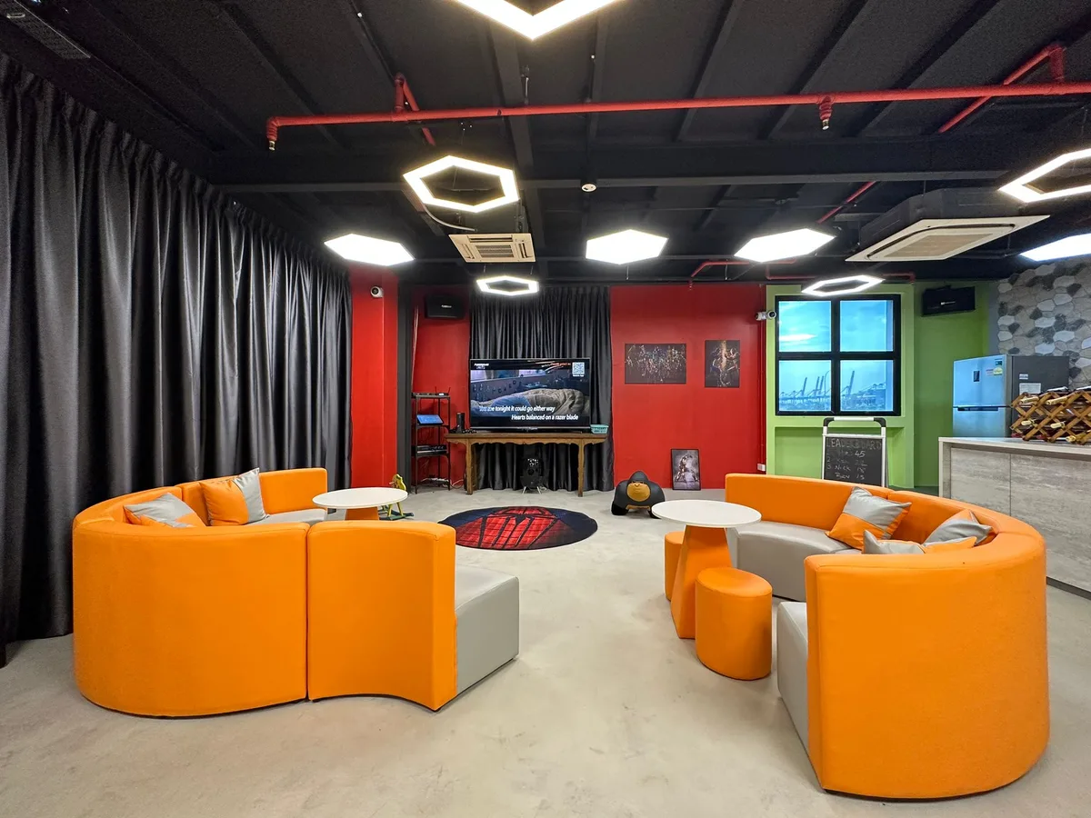 Versatile 1,851 Sq Ft Multi-Purpose Social Space, 172 sqm, corporate event, pop-up rental in Singapore, additional interior…