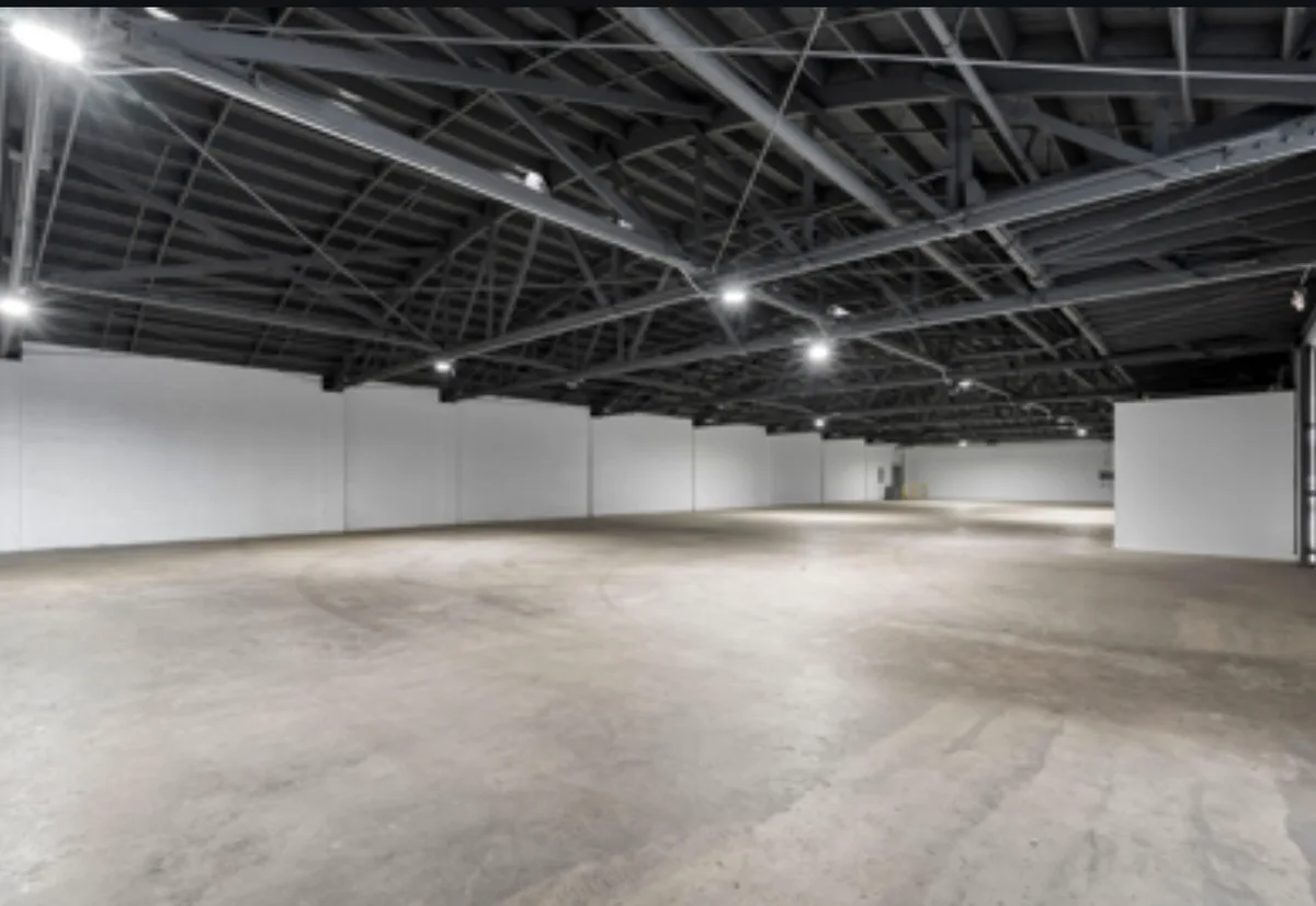Versatile 10,000 Sq Ft Event Space with Additional Amenities, 929 sqm, pop up store in Los Angeles, interior view