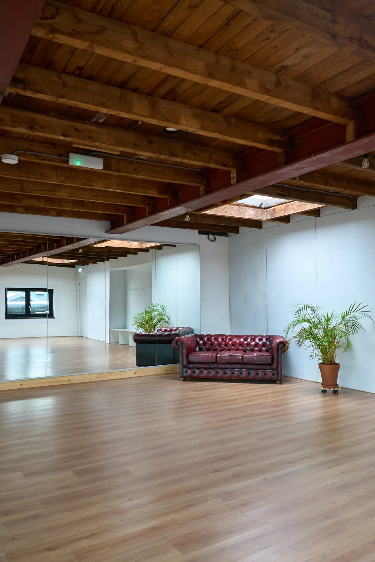 Versatile 100 m2 Studio Space with Unique Features, 100 sqm, workshop, pop-up rental in Amsterdam, interior view