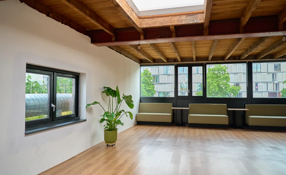 Versatile 100 m2 Studio Space with Unique Features, 100 sqm, workshop, pop-up rental in Amsterdam, second interior view