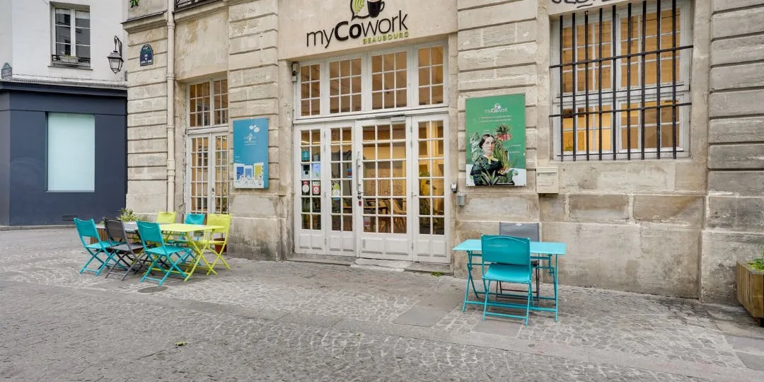 Versatile 100 sqm Ground Floor Space in Le Marais, Paris