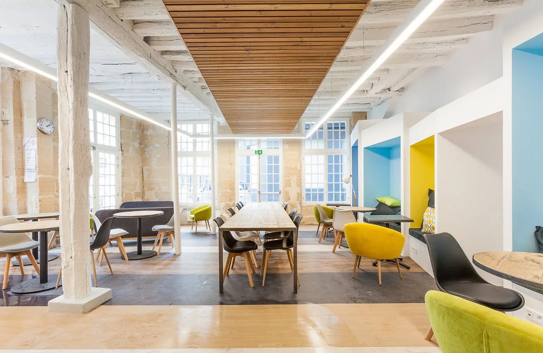 Versatile 100 sqm Ground Floor Space in Le Marais, Paris — 3