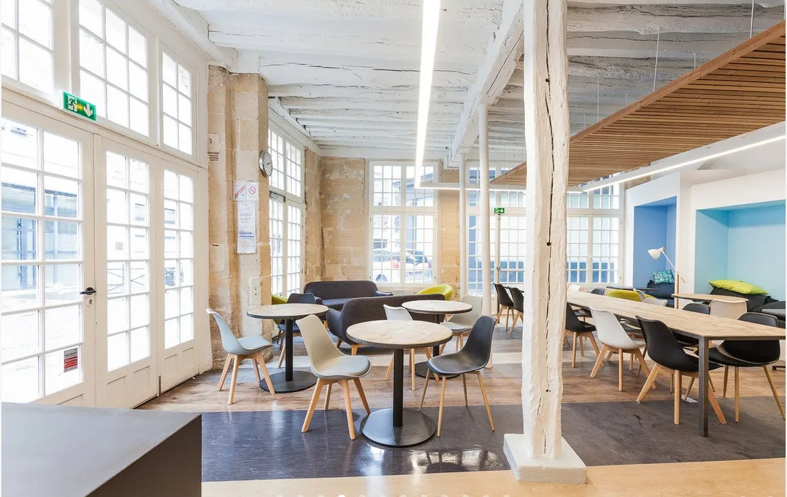 Versatile 100 sqm Ground Floor Space in Le Marais, Paris — 4