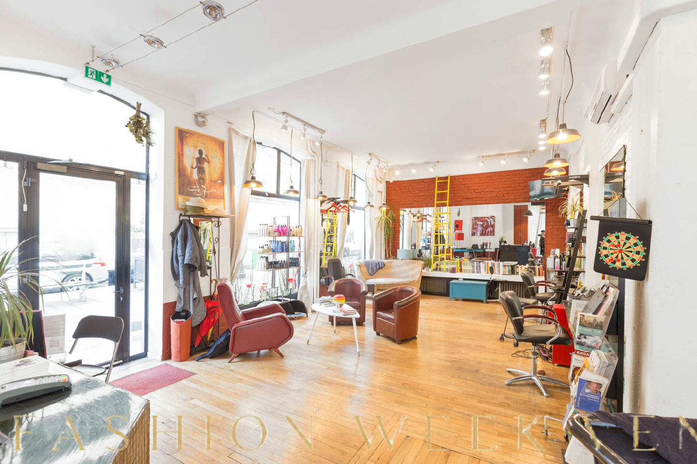 Versatile 100m² Boutique for Temporary Lease, fashion showroom, pop-up rental in Paris