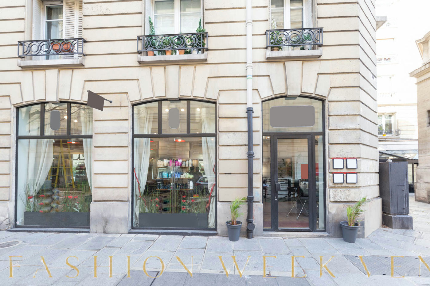 Versatile 100m² Boutique for Temporary Lease, fashion showroom, pop-up rental in Paris, second interior view
