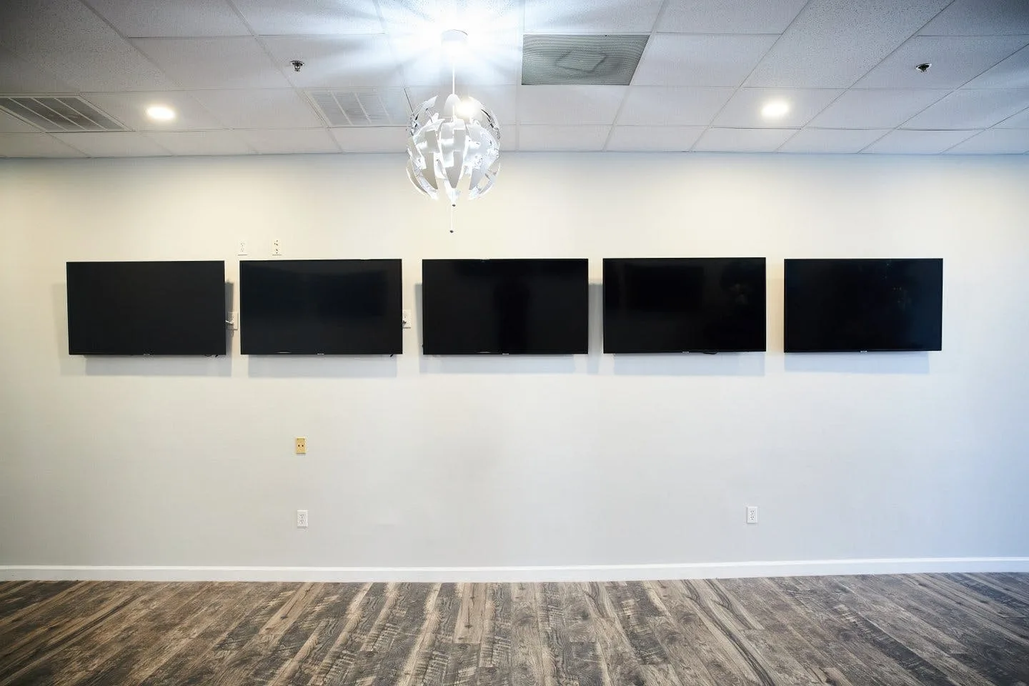 Versatile 102 sqm Event Space with Open Floor Plan in Waldorf — 5