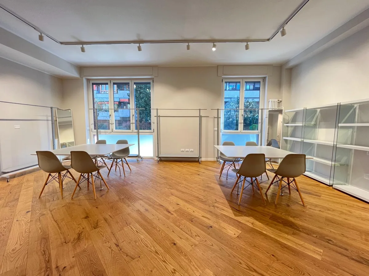 Versatile 120 sqm Space for Events and Meetings, showroom presentation, pop-up rental in Milano