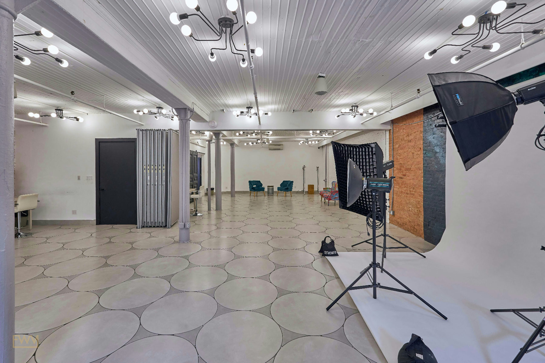 Versatile 1300 sq ft Event Loft in Lower East Side, 121 sqm, showroom presentation, pop-up rental in New York