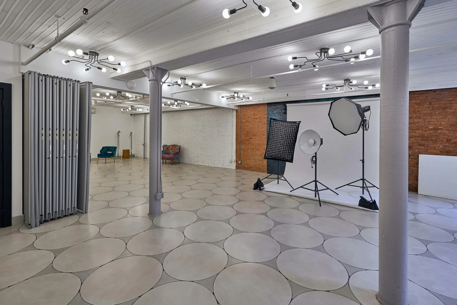 Versatile 1300 sq ft Event Loft in Lower East Side — 2