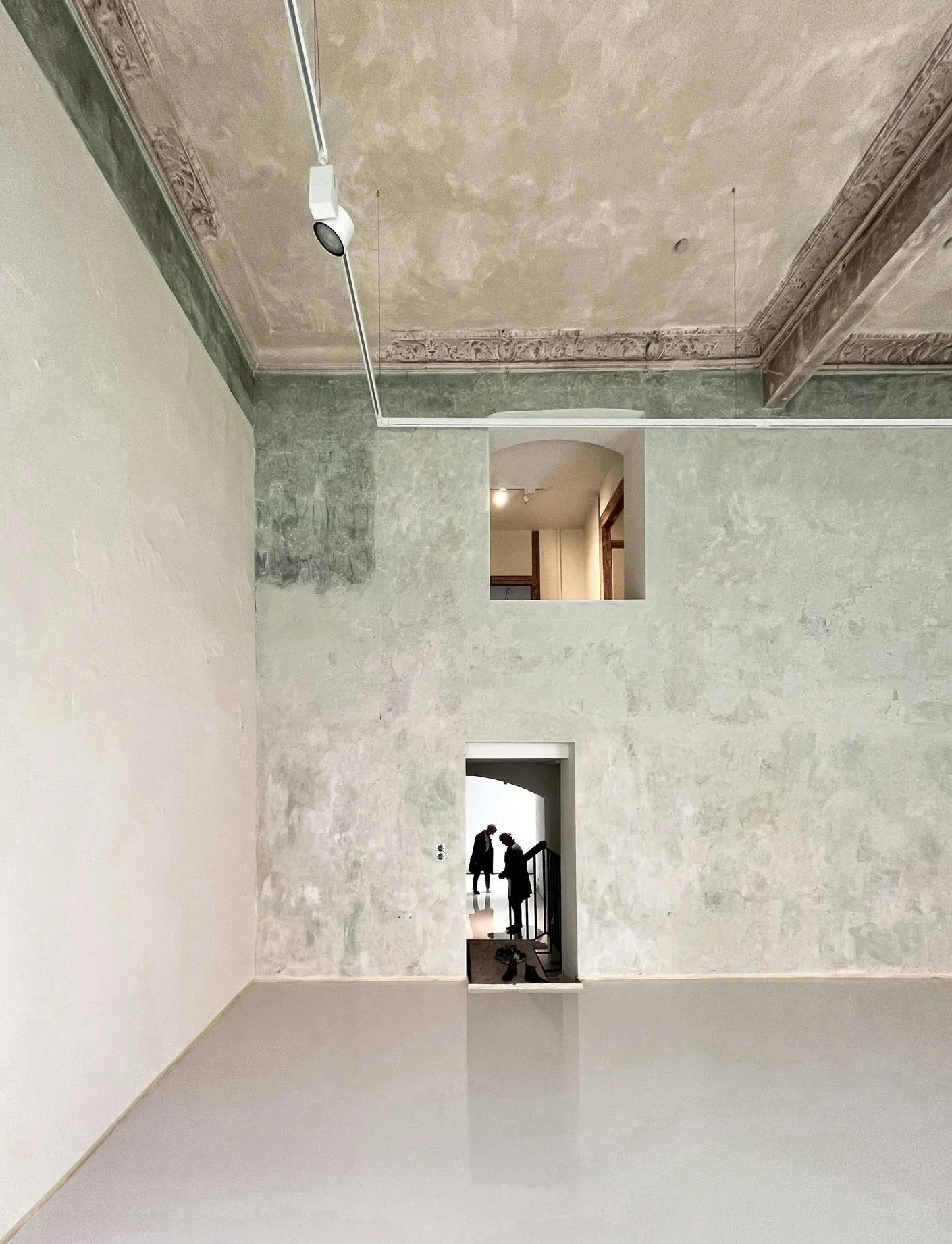 Versatile 145 sqm Gallery and Showroom in Berlin Kreuzberg
