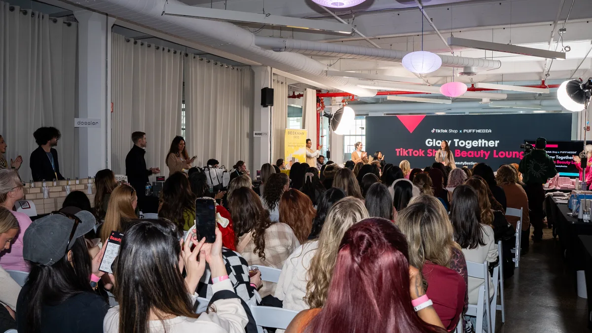 Versatile 15,000 Sq. Ft. Event Space & Content Studio, 1394 sqm, pop up store in Brooklyn