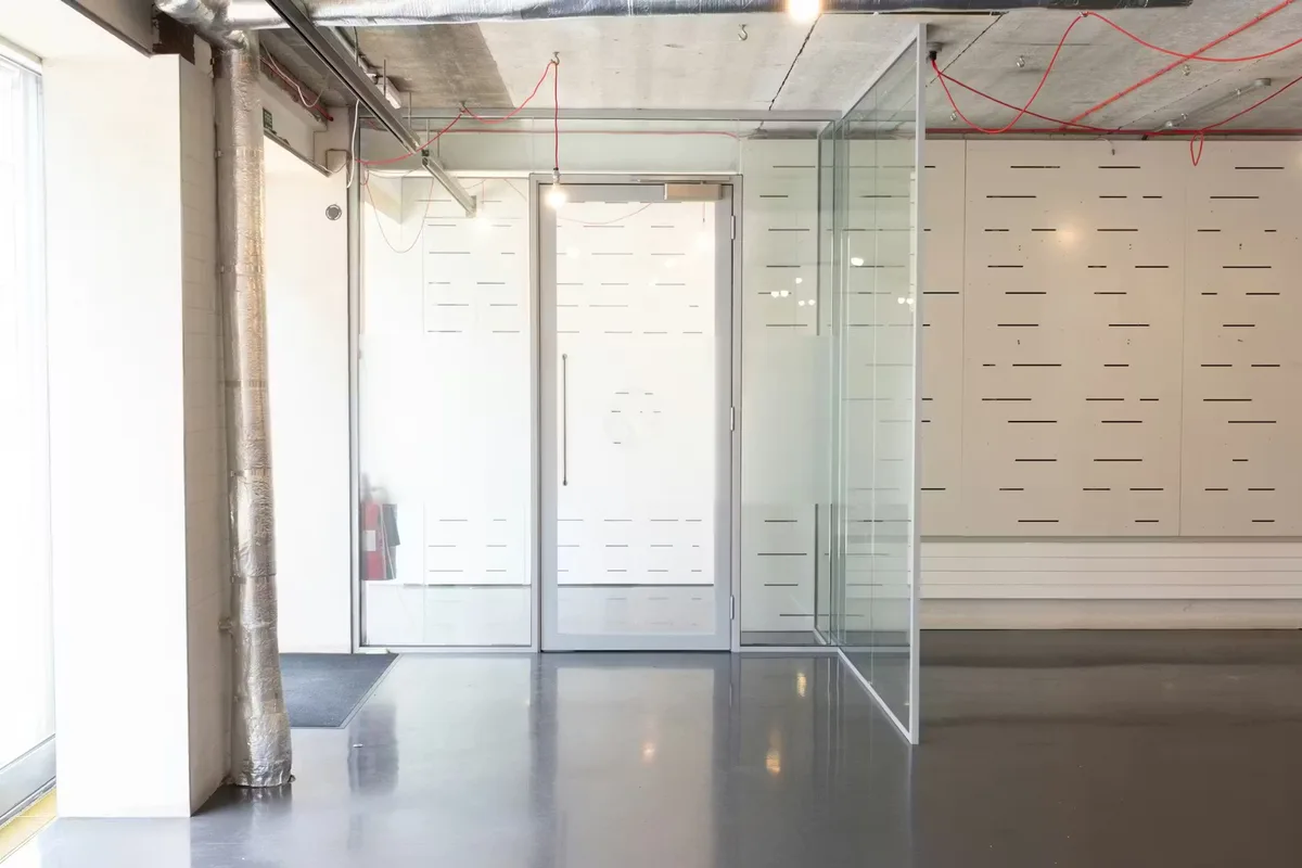 Versatile 1600 sq ft Ground Floor Retail Space, 149 sqm, pop up store in Greater London, interior view