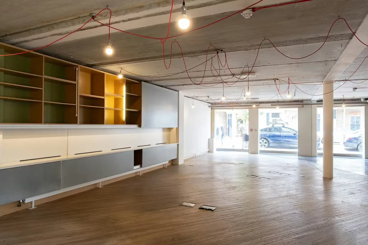 Versatile 1600 sq ft Ground Floor Retail Space, 149 sqm, pop up store in Greater London, second interior view
