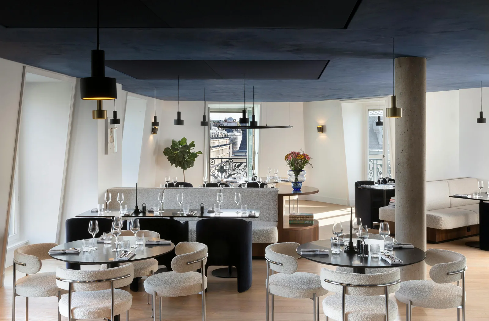Versatile 170 sqm Event Space on Avenue de l'Opéra, Paris