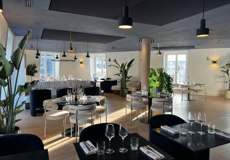 Versatile 170 sqm Event Space on Avenue de l'Opéra, Paris — 4