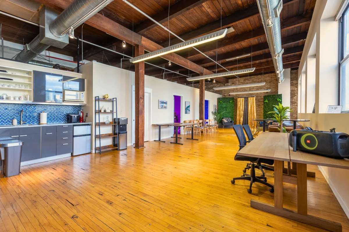 Versatile 1900 sq. ft. Event Space for Any Occasion, 177 sqm, corporate event, pop-up rental in Chicago