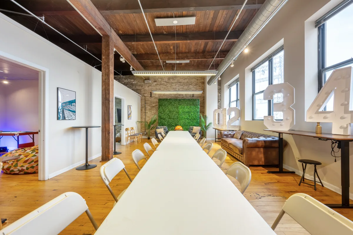 Versatile 1900 sq. ft. Event Space for Any Occasion, 177 sqm, corporate event, pop-up rental in Chicago, interior view