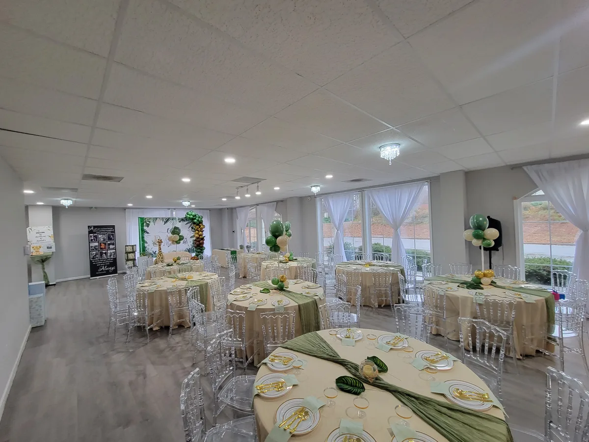 Versatile 2,000 Sq Ft Event Venue in Fayetteville, 186 sqm, private event, pop-up rental