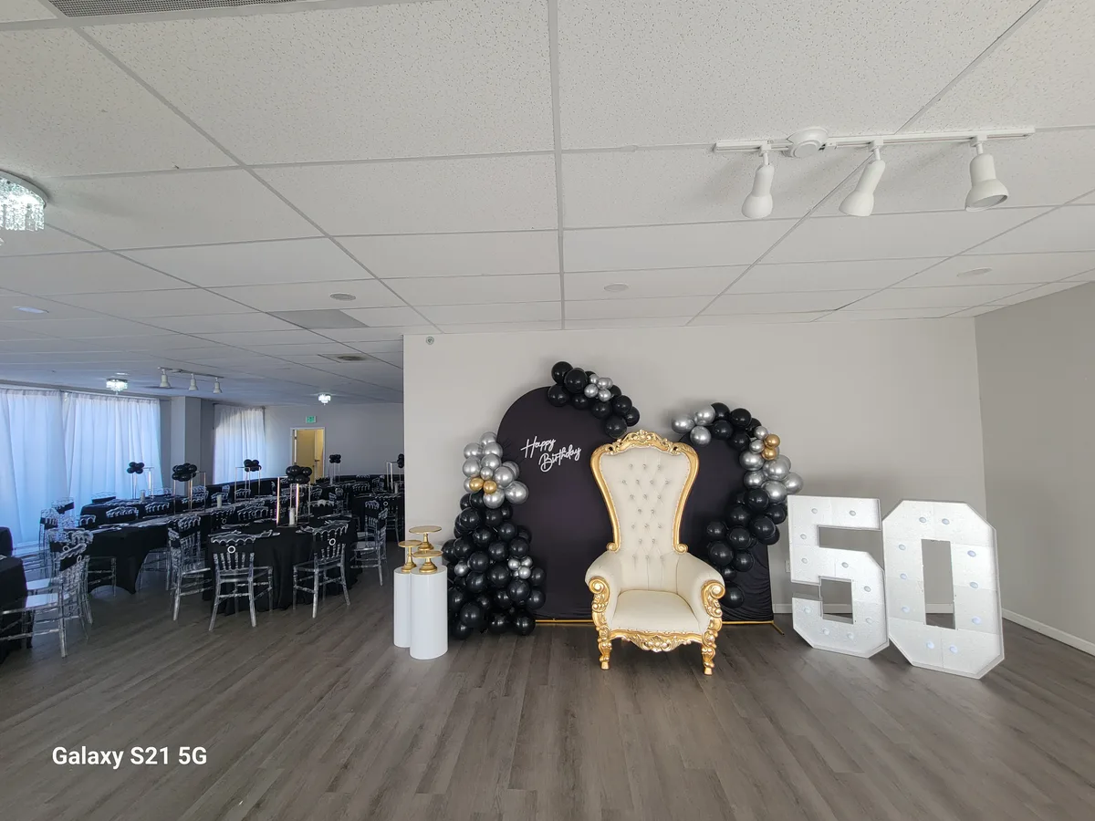 Versatile 2,000 Sq Ft Event Venue in Fayetteville, 186 sqm, private event, pop-up rental, additional interior view