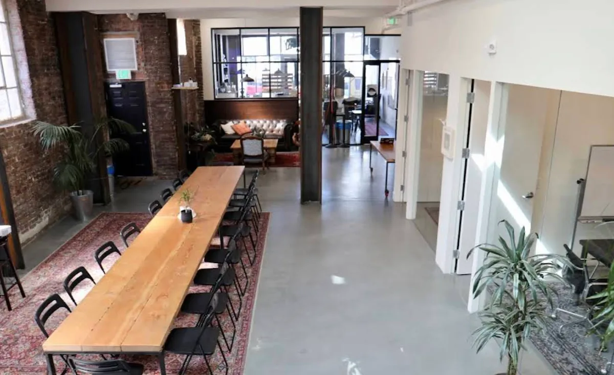 Versatile 2,250 sq ft Event Space with Rustic Charm, 209 sqm, pop up store in San Francisco, interior view