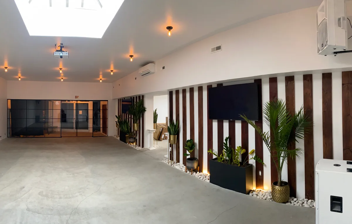 Versatile 2,421 Sq Ft Event Space in Mott Haven, 186 sqm, pop up store in Bronx, second interior view