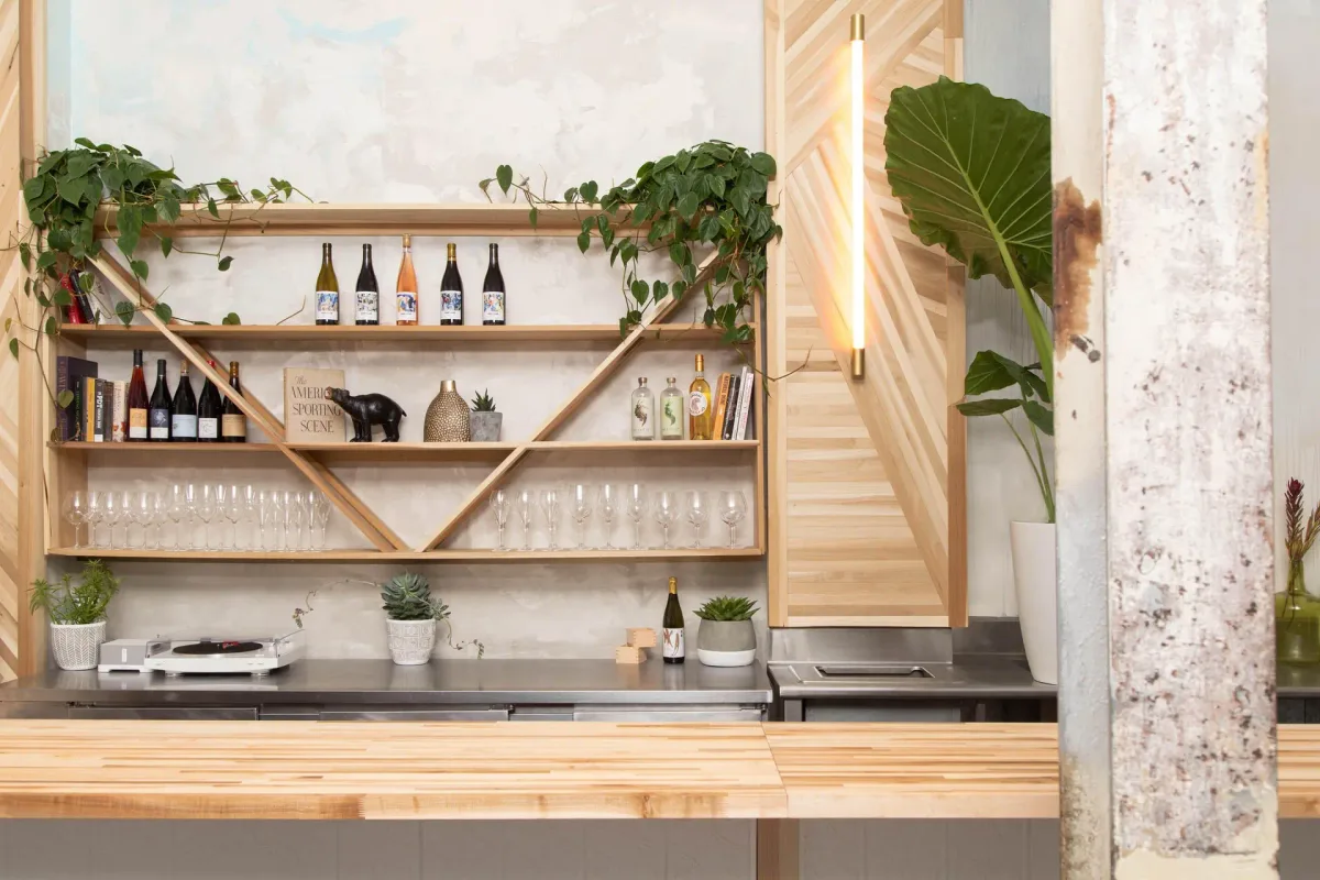 Versatile 2,500 sq ft Event Space with Bar, 232 sqm, corporate event, pop-up rental in San Francisco, second interior view
