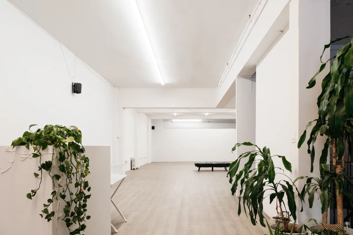 Versatile 2,500 Sq Ft Space for Events and Creative Projects, 232 sqm, pop up store in Toronto