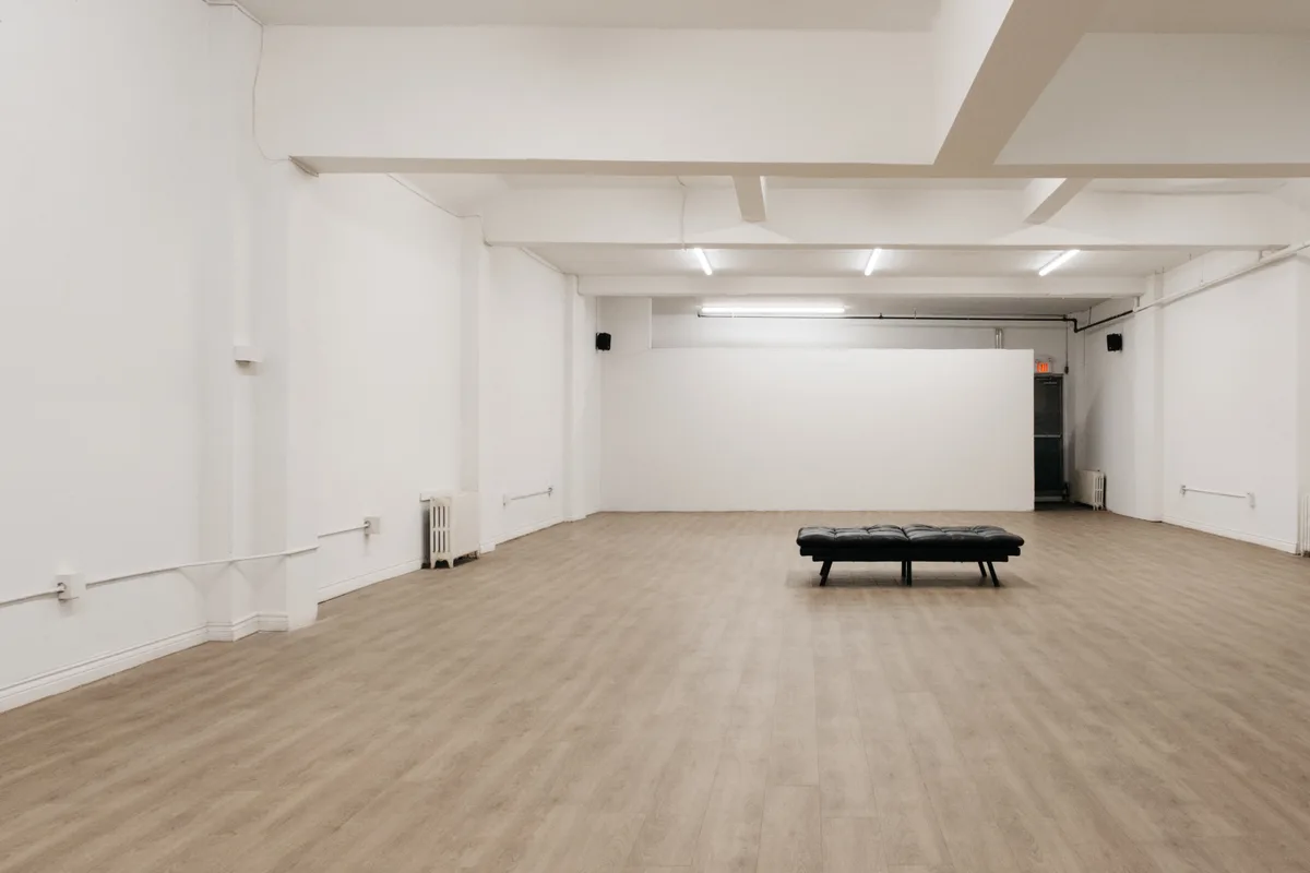 Versatile 2,500 Sq Ft Space for Events and Creative Projects, 232 sqm, pop up store in Toronto, interior view