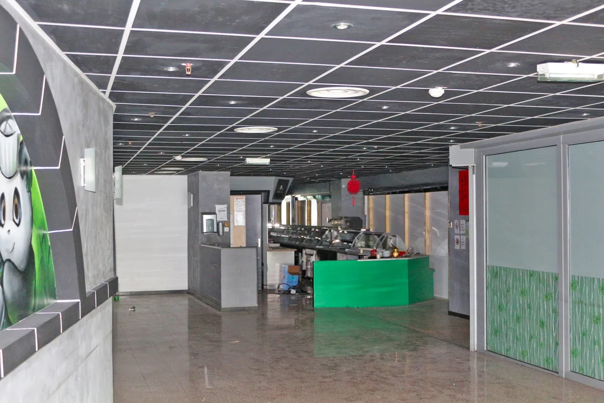 Versatile 200m2 Space at Bercy 2, 207 sqm, pop up store in Charenton-le-Pont, additional interior view