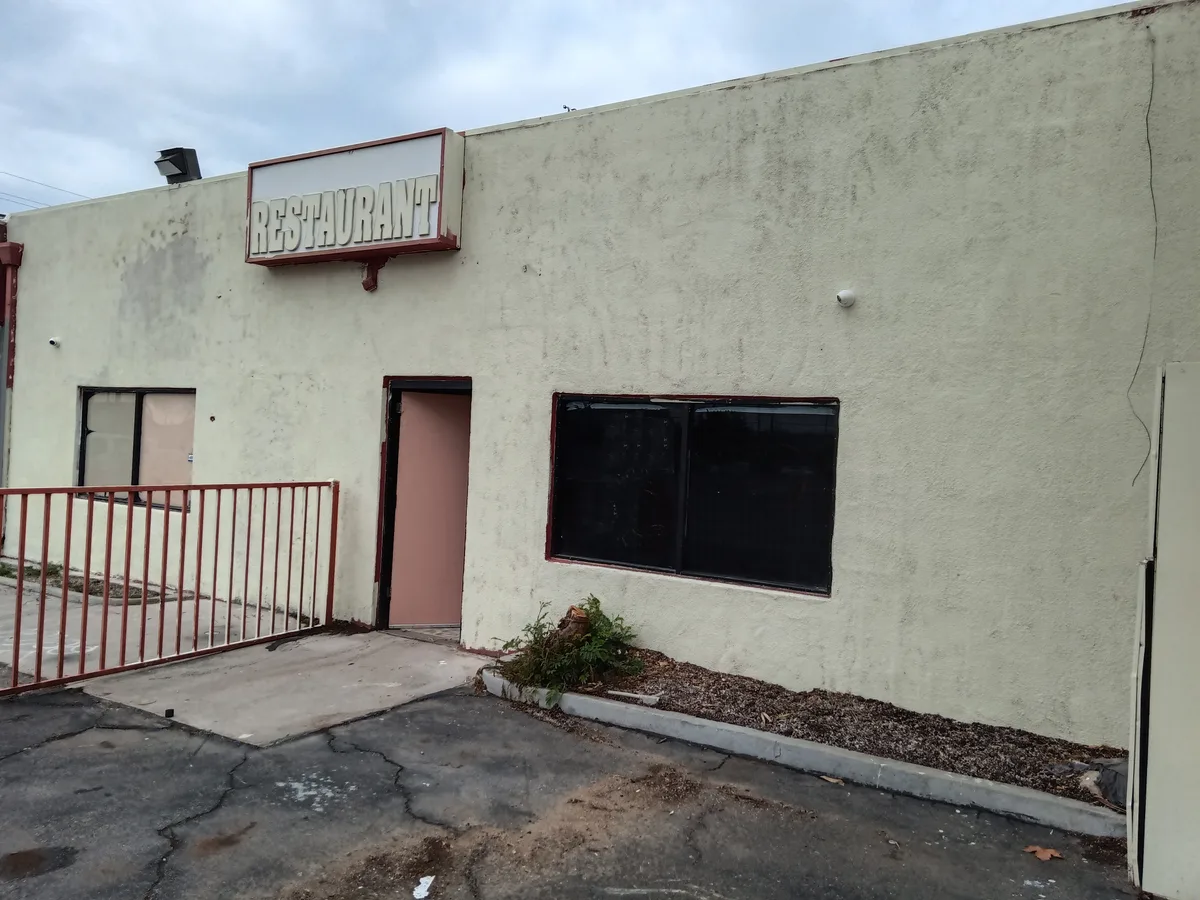 Versatile 2050 Sq Ft Commercial Space Available, 191 sqm, showroom presentation, pop-up rental in Highland