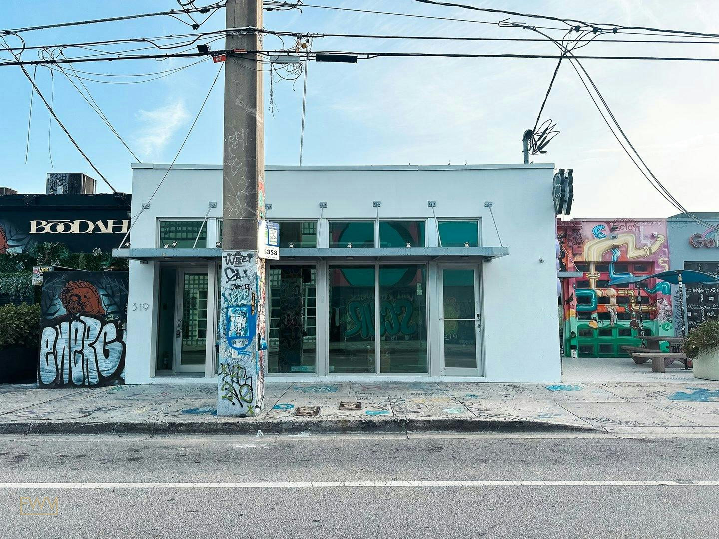 Versatile 214 sqm White Box Gallery in Wynwood, Miami, pop up exhibition