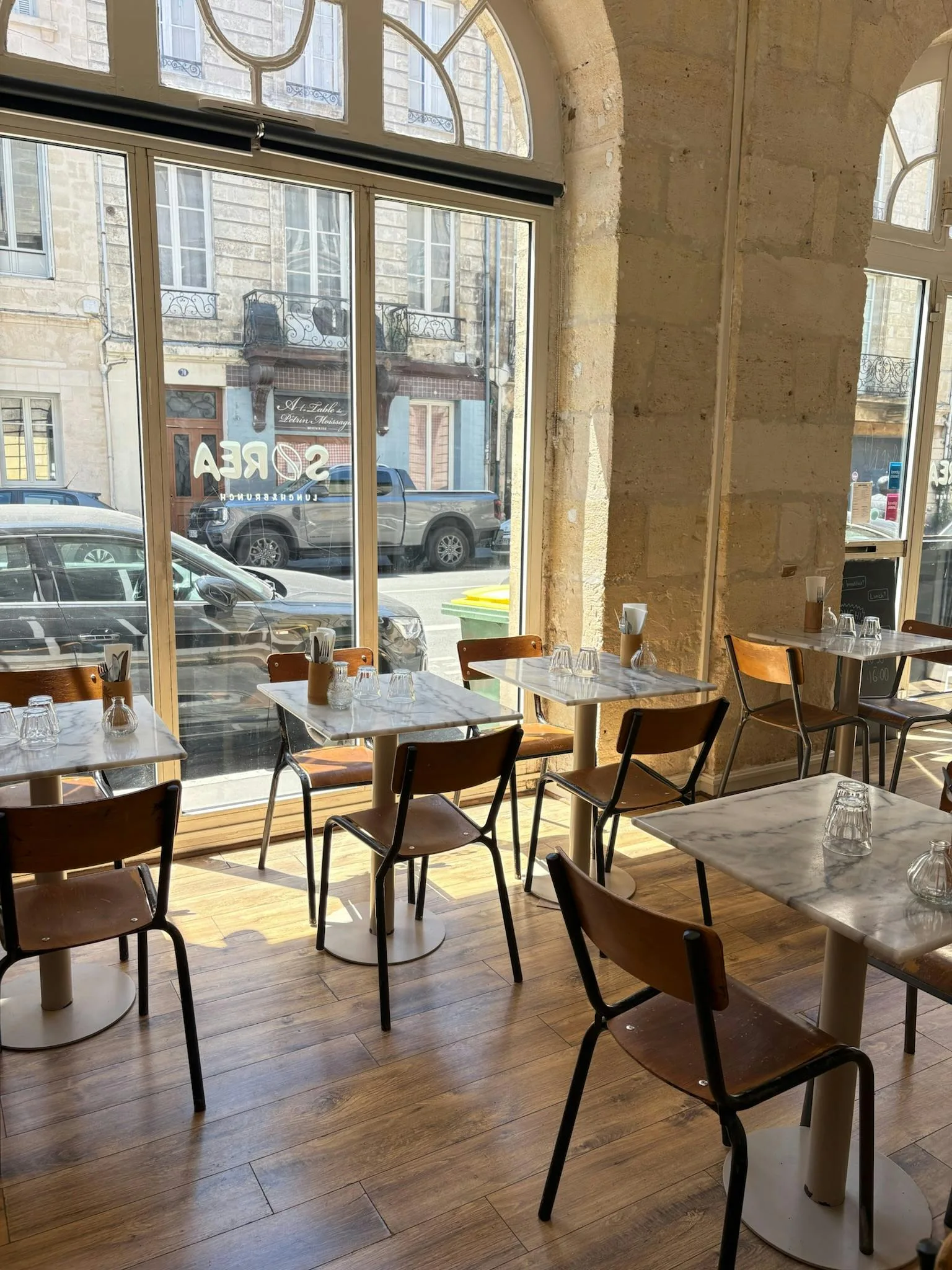 Versatile 25 sqm Pop-Up Space in Les Chartrons, Bordeaux — 2