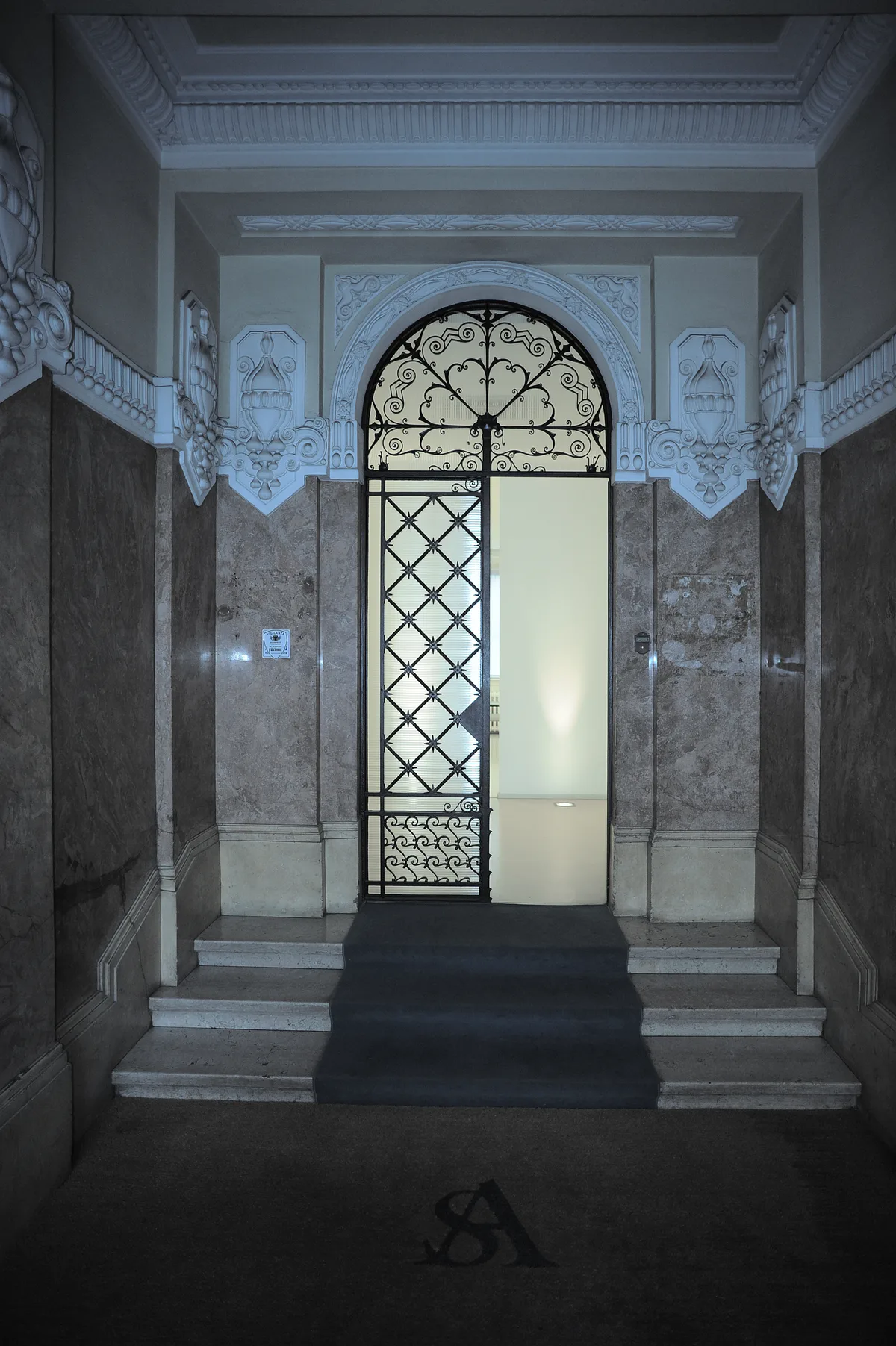 Versatile 260 m² Open Space for Events and Exhibitions, art exhibition, pop-up rental in Milano, interior view