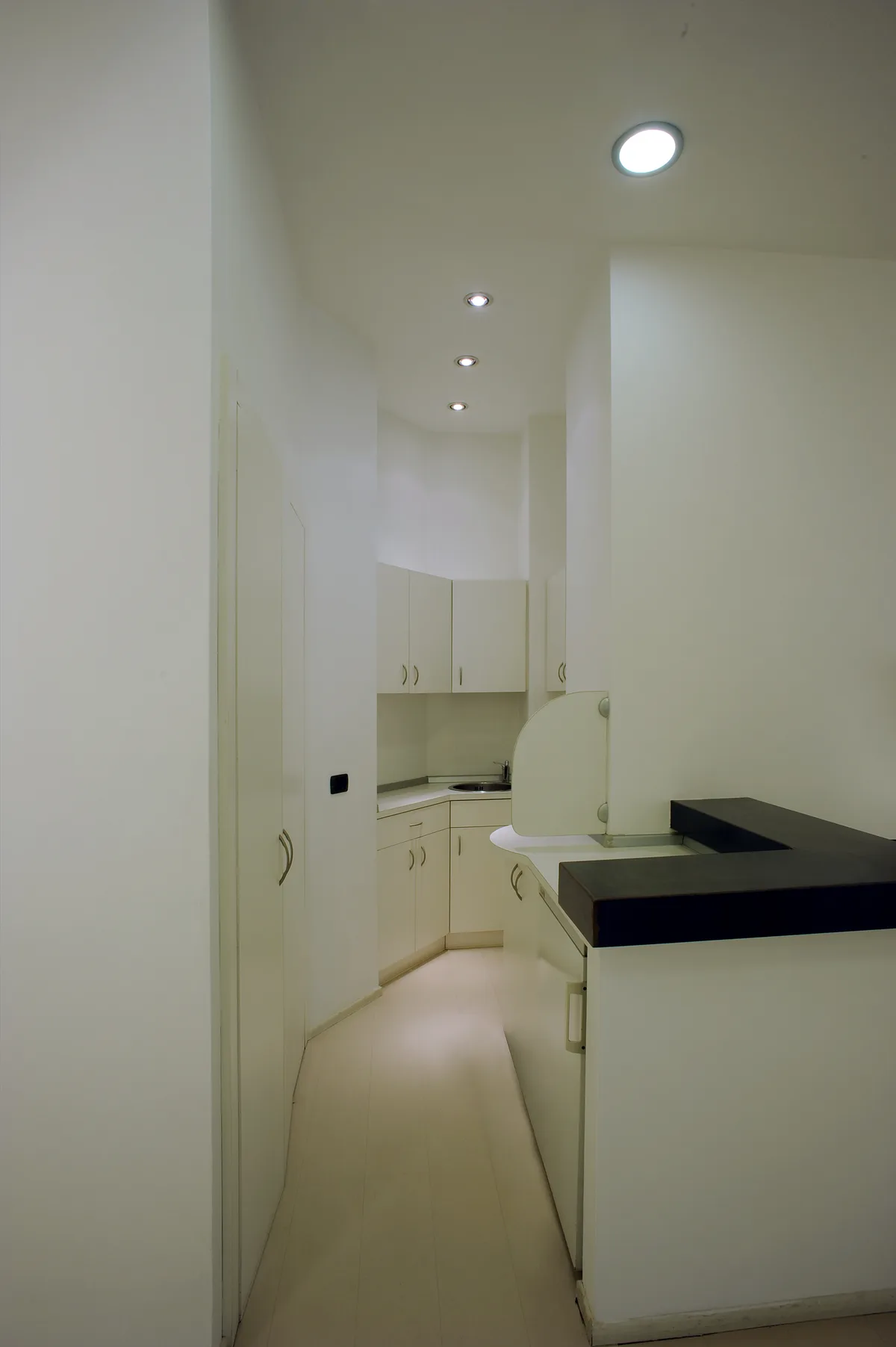 Versatile 260 m² Open Space for Events and Exhibitions, art exhibition, pop-up rental in Milano, third interior view
