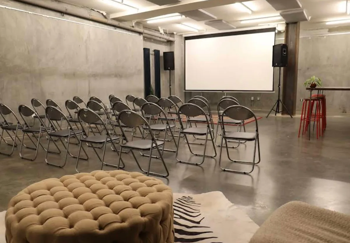 Versatile 3,000 Sq Ft Underground Theater Gallery, 279 sqm, product launch, pop-up rental in San Francisco