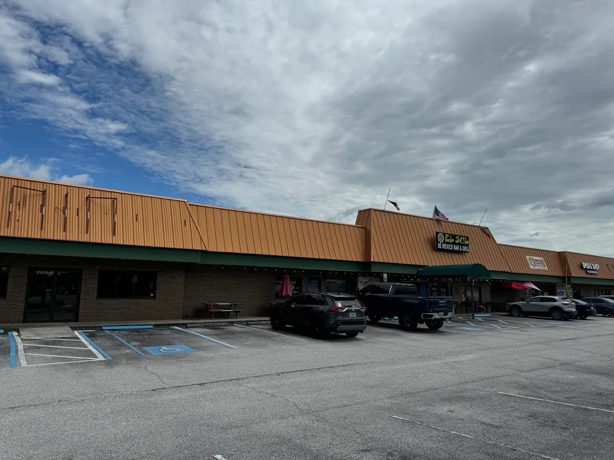 Versatile 3,560 Sq Ft Space in Brooksville, Florida, 331 sqm, pop up store, third interior view