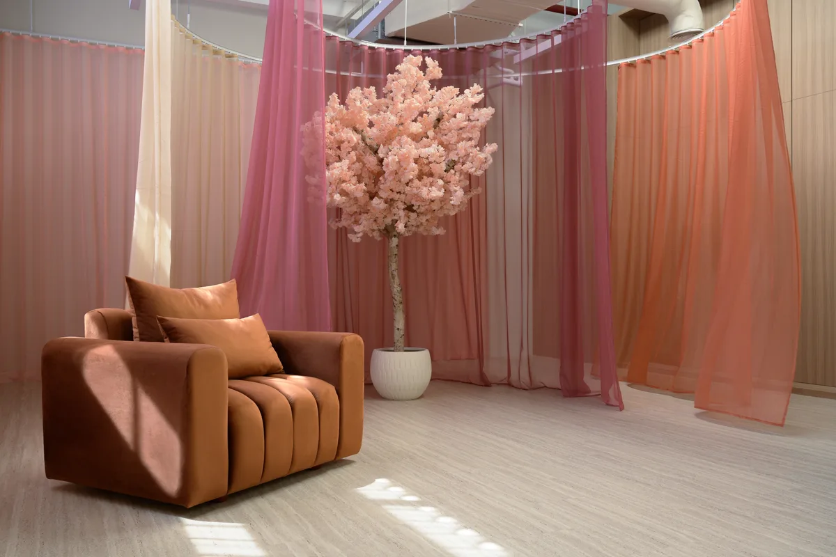 Versatile 305 sqm Venue with Halls and Amenities, corporate event, pop-up rental in دبي, second interior view