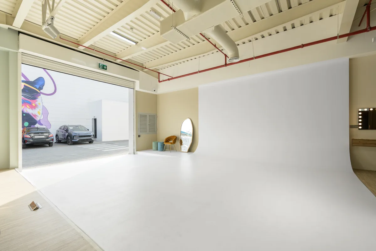 Versatile 305 sqm Venue with Halls and Amenities, corporate event, pop-up rental in دبي, third interior view