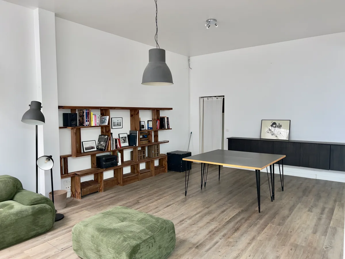 Versatile 350 m² Creative Studio for Events and Productions, photo shoot, pop-up rental in Bagnolet, third interior view