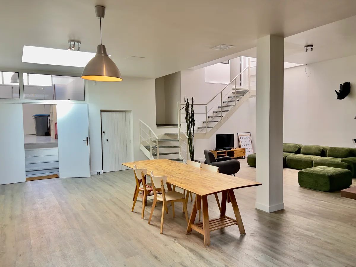 Versatile 350 m² Creative Studio for Events and Productions, photo shoot, pop-up rental in Bagnolet, additional interior view